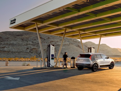 Kia America offers 500 kilowatt-hours of complimentary fast charging to Niro EV buyers through the Electrify America Network
