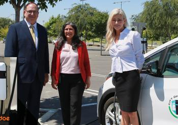 From left to right: Bob Huff (director of government affairs, Noodoe), Mayor Farrah Khan (City of Irvine), Cheryl Osborn (CEO, Casco EV360). Photo: Noodoe