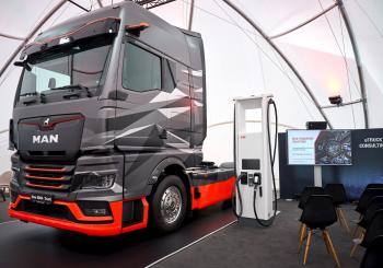 The new MAN eTruck next to an ABB E-mobility charging station. Photo: MAN Truck & Bus