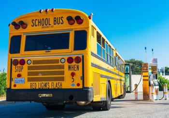 The Clean Bus Planning Awards (CBPA) program aims to reduce barriers to zero-emission bus deployment. Photo: Joint Office of Energy and Transportation