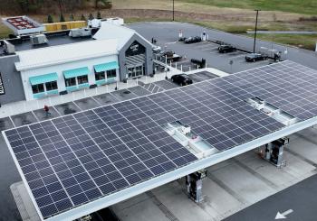 The report highlights that Enel X, among others, are focusing on the development of solar-powered EV charging stations. Photo: Enel X