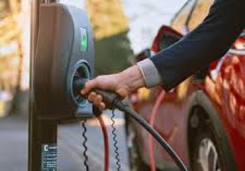 Connected Kerb’s initiative aims to address the high-cost barrier for EV adoption, especially for those without home charging. Photo: Connected Kerb