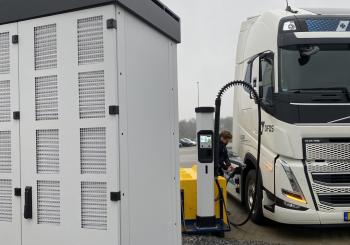 Kempower will provide fast-charging solutions for DFDS charging hubs upon request, enabling electric trucks and terminal equipment to rapidly recharge their batteries. Photo: Kempower
