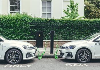 The UK government’s recent strategy on increasing public access to EV charging infrastructure is driving up roadworks for local highway authorities, increasing the number of installed public devices by 19,520 (49%) since April 2023.Image: © Dreamstime/Aleksandr Faustov